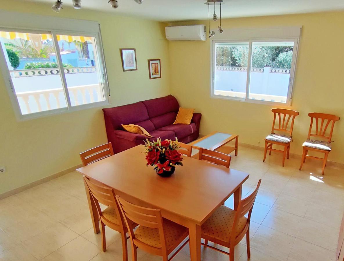 Xalet Amb Piscina Privada A Vinaros Villa Luaran gambar